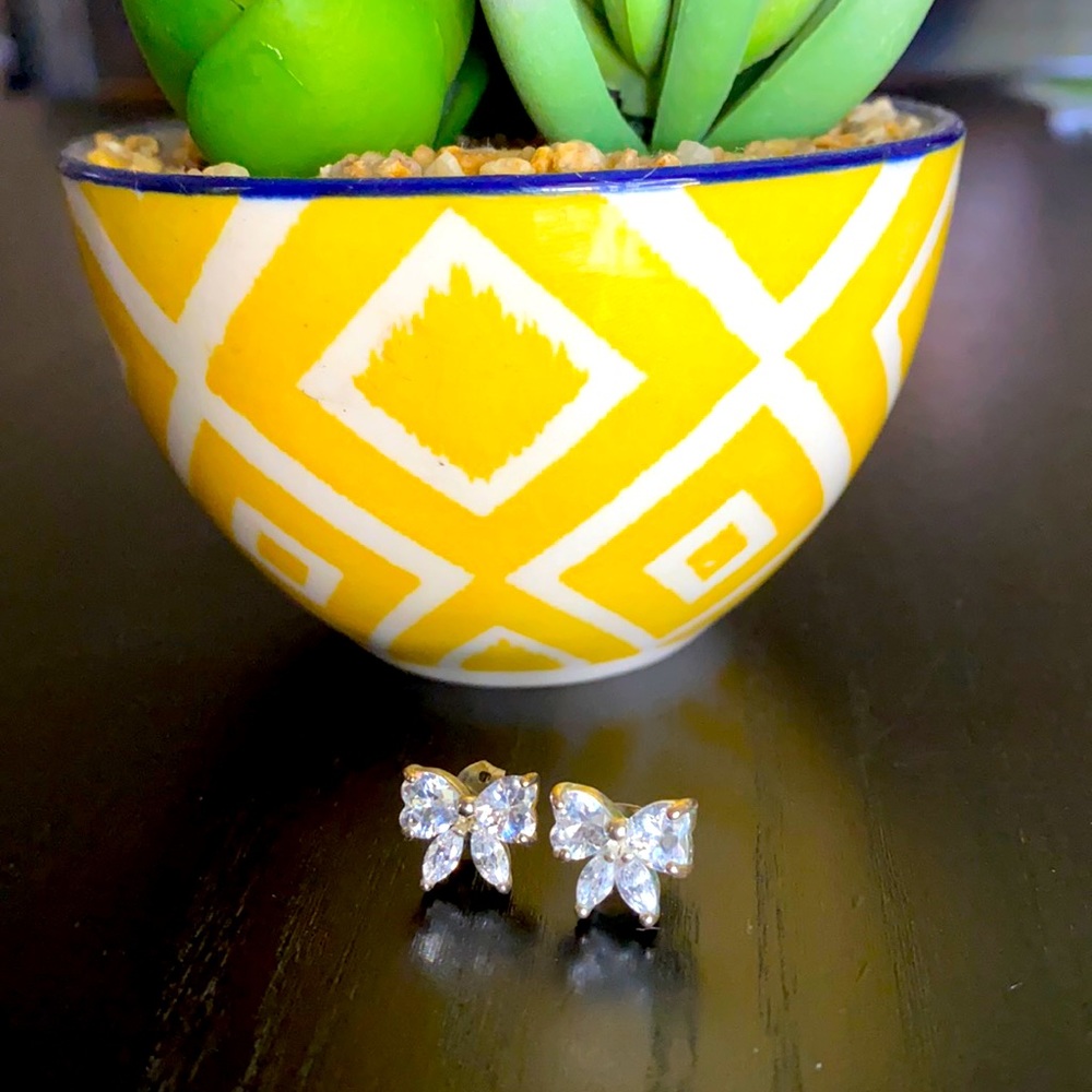 Darling Bow earrings